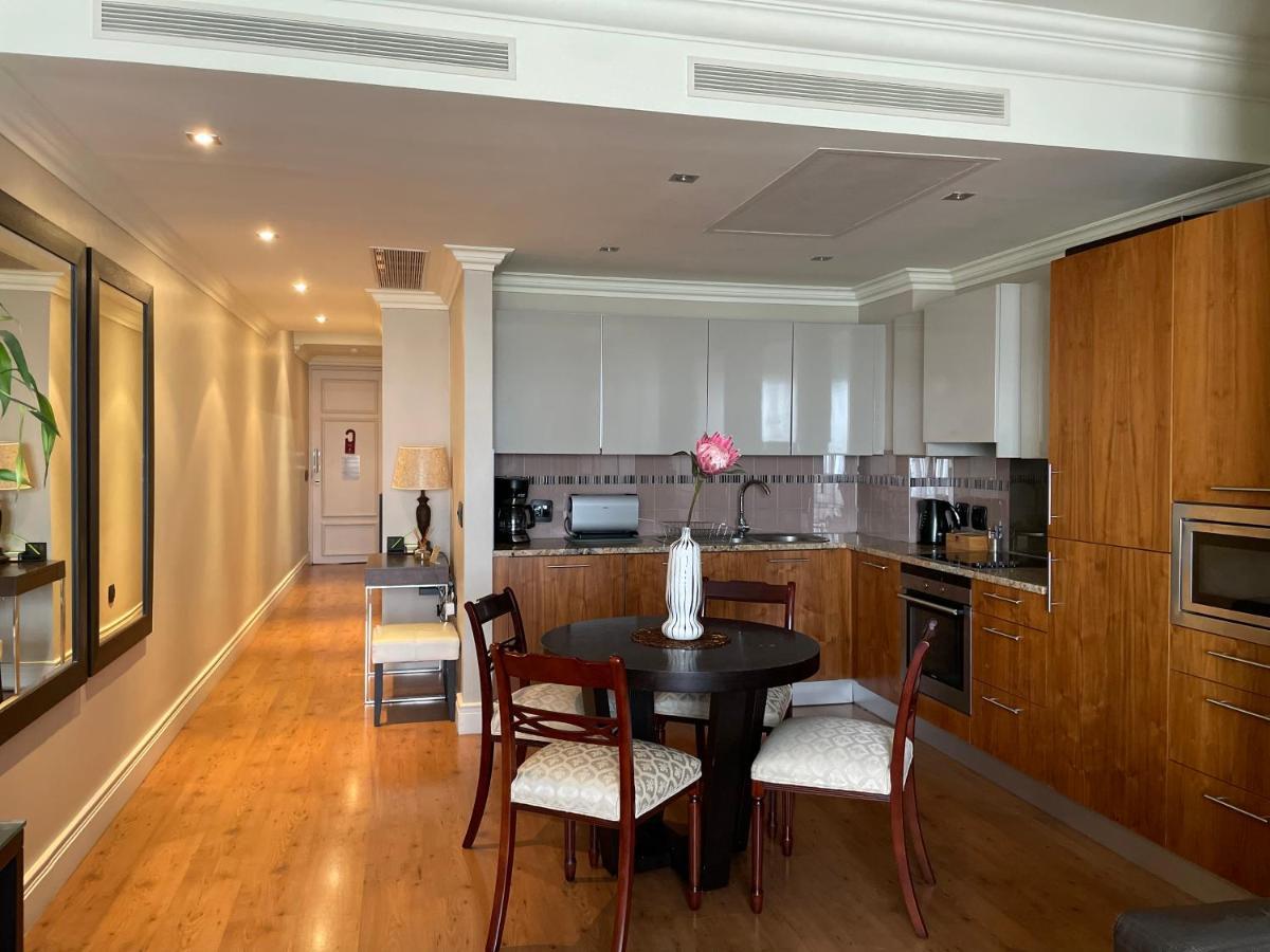 Cape Royale Apartment 810 ケープタウン エクステリア 写真